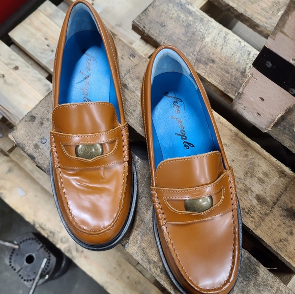 Free people euc bronze loafers - Picture 2 of 6